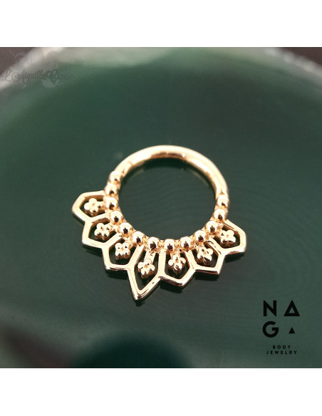 Anneau en or jaune 14k Naga Jewelery