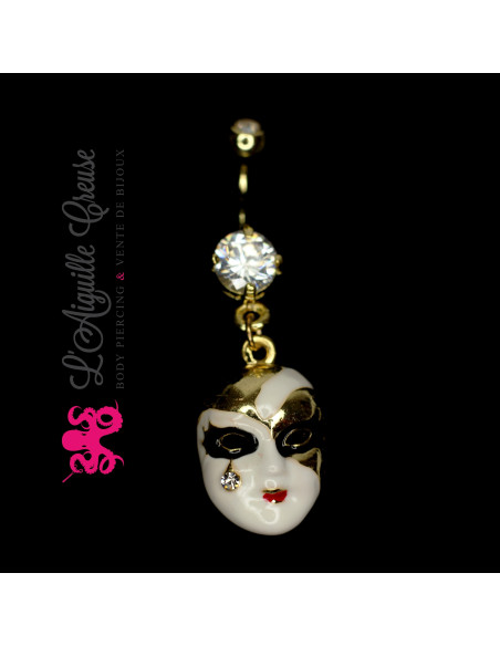 Masque plaqué or pour nombril.