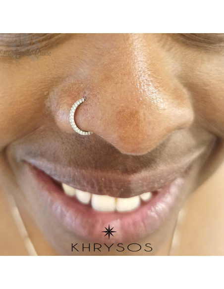 Anneau segmenté en titane et zircons cubiques Khrysos, ouverture facile