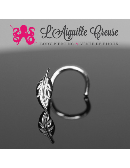 Stud Or blanc 14 carats, orné d'une plume