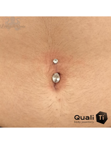 Bijou de nombril Zircon Ovale QualiTi en Titane implantable