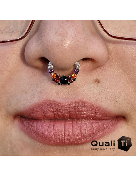 Anneau segmenté en titane QualiTi et zircons, ouverture facile