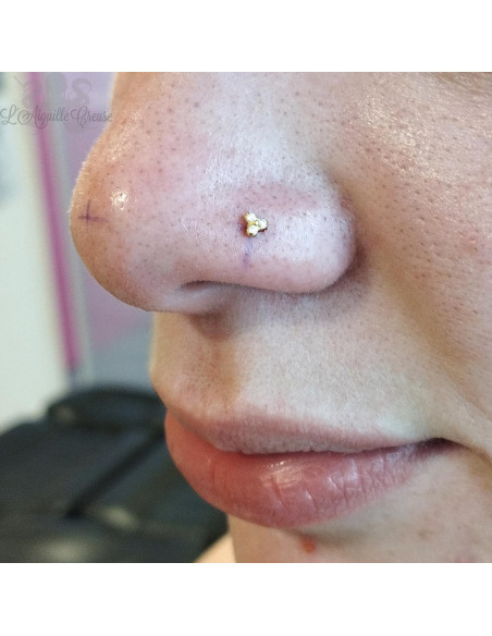 Accessoire en titane pvd or, orné de trois cristaux Swarovski Threadless