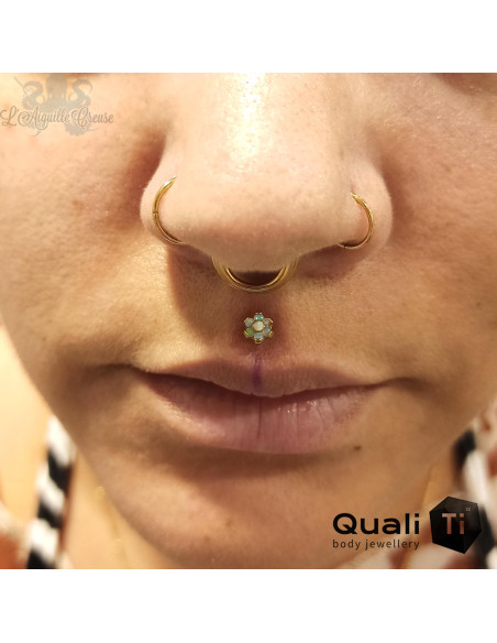 Fleur QualiTi en titane & opales synthétiques - 5 mm pour 1 ou 1.2 mm