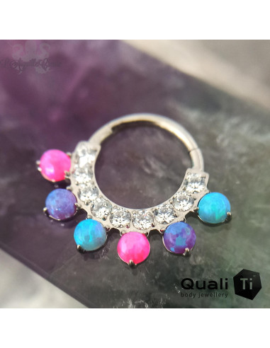 Anneau segmenté en titane QualiTi, opales synthétiques et zircons , ouverture facile