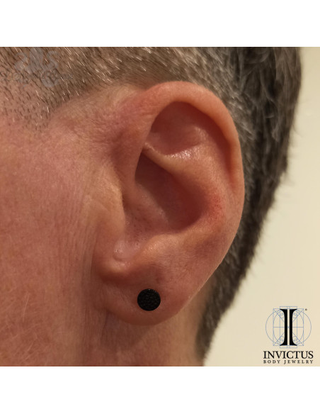 Disque martelé Invictus en titane pvd noir - threadless