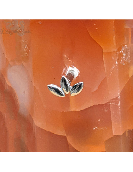 Marquise 3 pétales en or blanc 18 carats Threadless