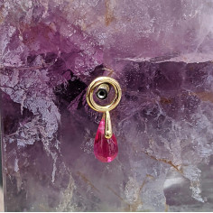 Charme Rubis et or jaune 18 carats