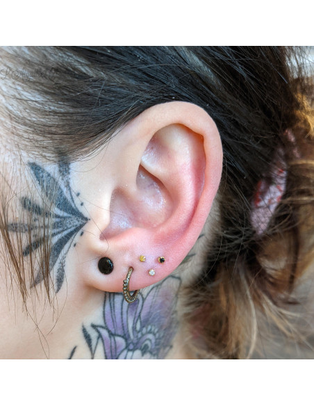 Accessoire en or jaune 18 carats orné d'un zircon premium Threadless