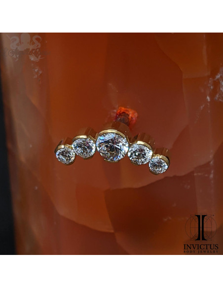 Cluster Invictus en titane pvd or 24 carats et zircons- threadless