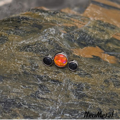 'Halloween' Cluster en titane orné d'onyx et d'opale synthétique oranges Threadless - Neometal 2