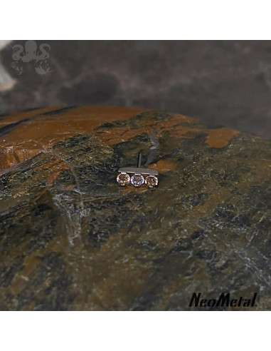 'Glimmer and Glow' Barre de 3 zircons Threadless - Neometal