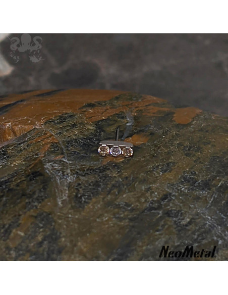 'Glimmer and Glow' Barre de 3 zircons Threadless - Neometal