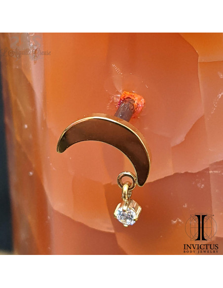 Lune Invictus en titane pvd or 24 carats et zircon- threadless