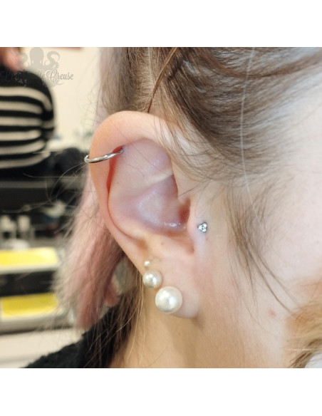 Accessoire en titane orné de trois cristaux Swarovski Threadless