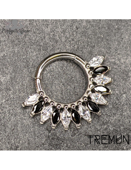 Anneau segmenté 'Maria' en titane et zircons Tremun