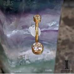 Bijou de nombril Invictus en titane pvd gold