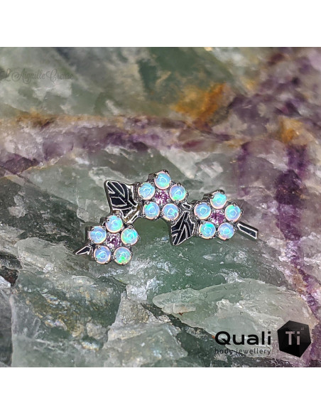 Accessoire 'fleurs de cerisiers' en titane et opales synthétiques Threadless  - QualiTi