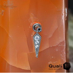 Charme en titane et zircons premiums - QualiTi