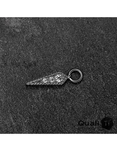Charme en titane et zircons premiums - QualiTi