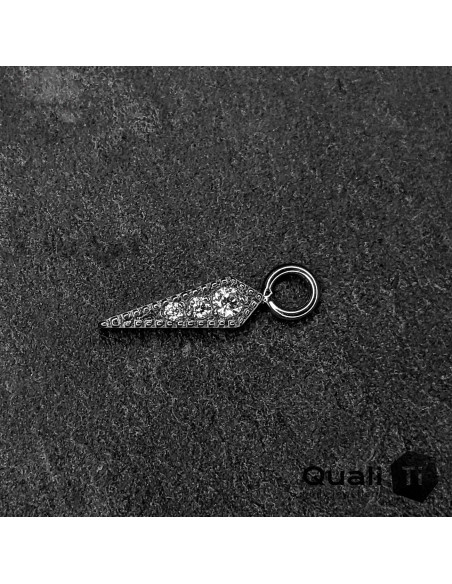 Charme en titane et zircons premiums - QualiTi