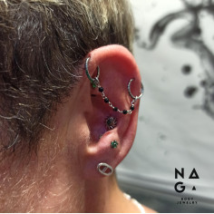 Chainette Naga Jewelery en or blanc 18 carats et spinnel 2