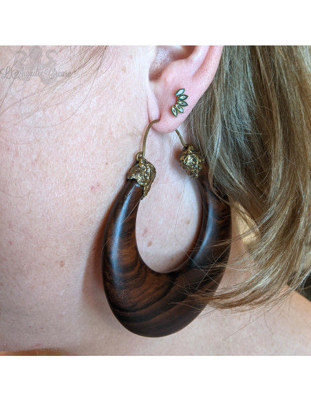 Paire de boucles d'oreilles en bronze & en bois