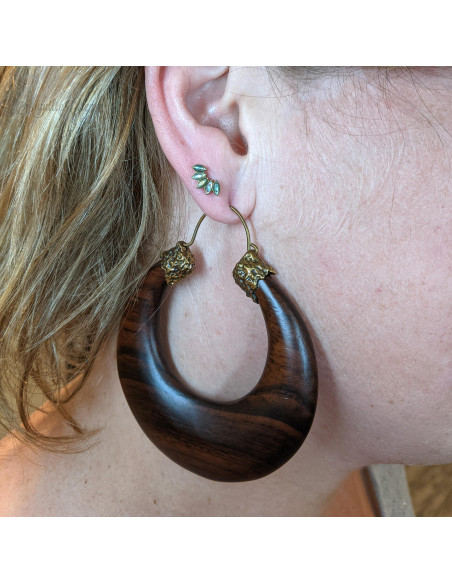 Paire de boucles d'oreilles en bronze & en bois