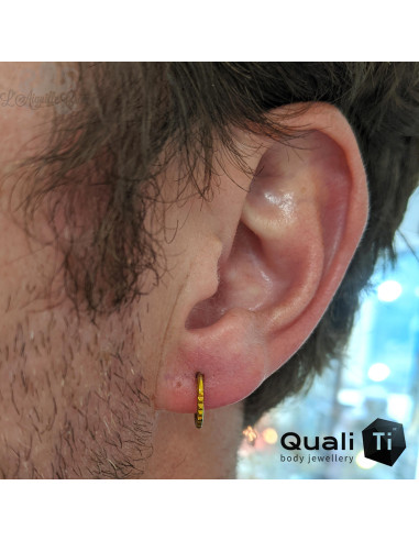 Anneau segmenté en titane QualiTi pyramidal, ouverture facile