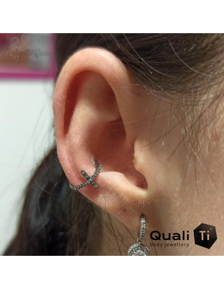 Anneau segmenté en titane QualiTi Cordélia, zircons cubiques, ouverture facile