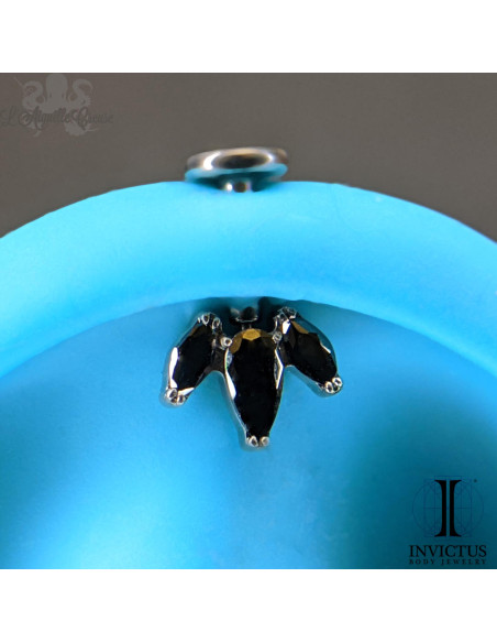 Marquise 3 pétales Invictus en titane et zircons premiums - threadless