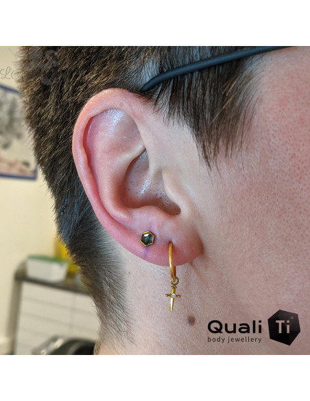 Charme dague en titane et zircon premium - QualiTi