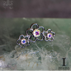 Fleurs de cerisiers Invictus en titane et zircons premiums - threadless