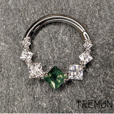 Anneau segmenté 'Sélina' en titane, agate mousse et zircons Tremun