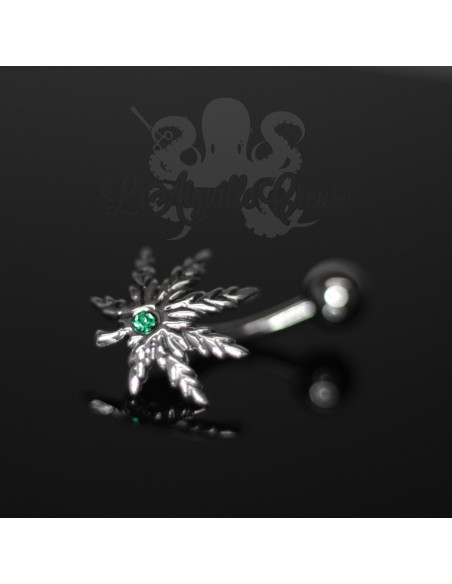 Feuille de canabis en argent