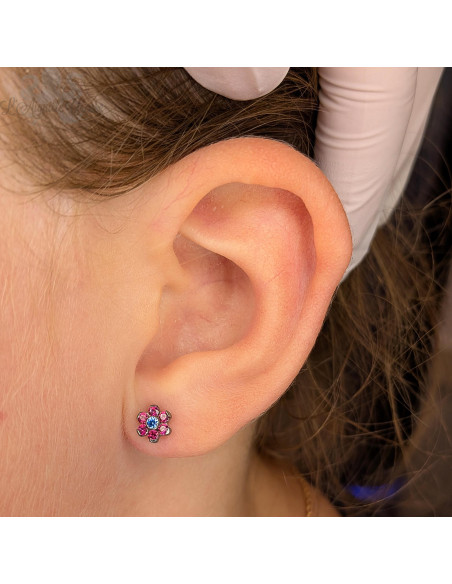 Bijou de cartilage Fleur en Swarovski et titane