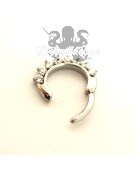 Clickers en acier chirurgical 316L et zircons cubiques.