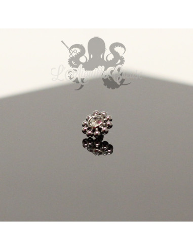 Bijou de cartilage orné de Swarovski et titane