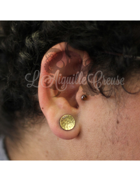 Plug martelé en Bronze