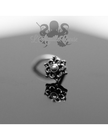 Stud de narine fleur en acier chirurgical 316L