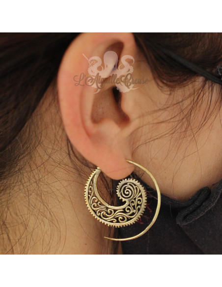 Boucle d'oreille Spirale ornementale