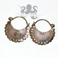 Paire de boucles d'oreilles en bronze