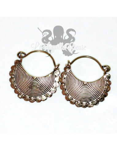 Paire de boucles d'oreilles en bronze