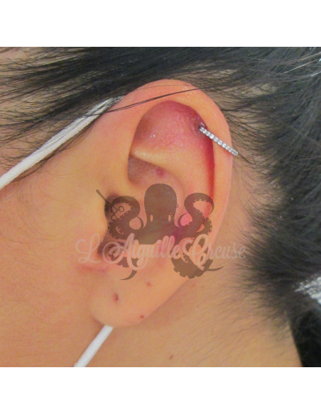 Anneau segmenté orné de cristaux swarovski, ouverture facile