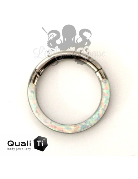 Anneau segmenté en titane QualiTi et opale synthétique, ouverture facile