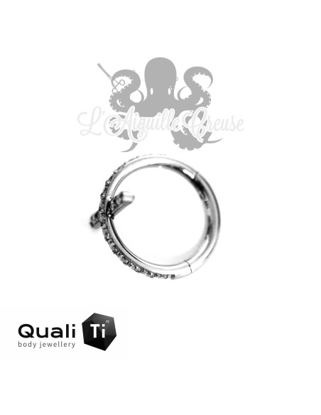 Anneau segmenté en titane QualiTi Cordélia, zircons cubiques, ouverture facile