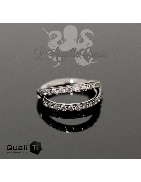 Anneau segmenté en titane QualiTi double orbite et zircons cubiques, ouverture facile