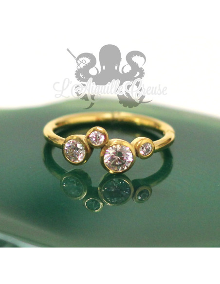 Anneau segmenté pvd or 24 carats orné de cristaux swarovski, ouverture facile