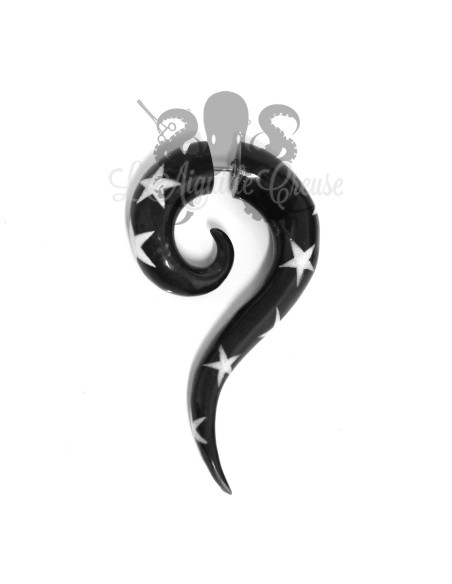 Boucle d'oreille en corne sculpté incrustée d'os