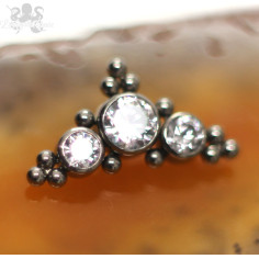 Accessoire en titane et zircons blancs- pour 1 ou 1.2 mm